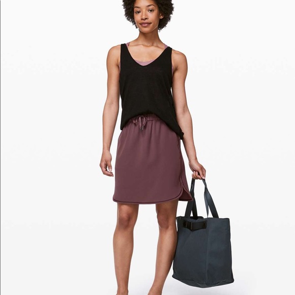 Lululemon On The Fly Woven Athleisure Athletic Skirt Cherry Cola Pockets Size 8 - Picture 10 of 10